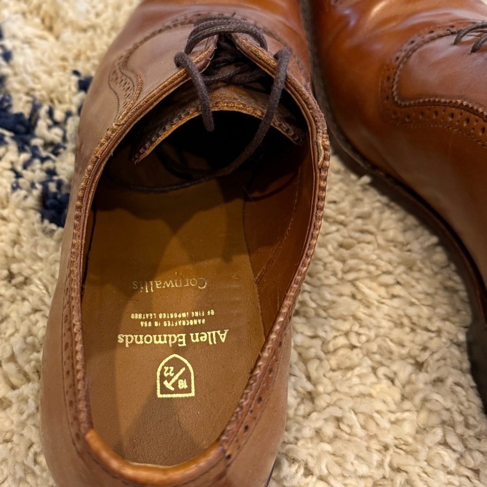 Allen Edmonds Brown Leather Oxford Shoes with Broguing - Picture 5 of 7